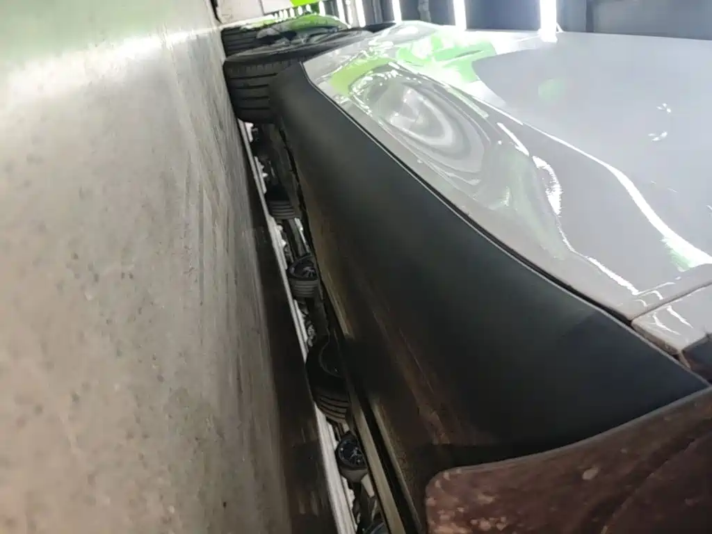 Tesla Model Y — фото 21