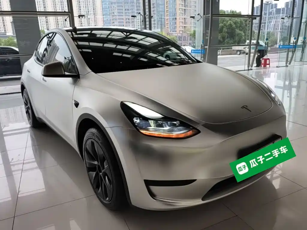 Tesla Model Y — фото 4