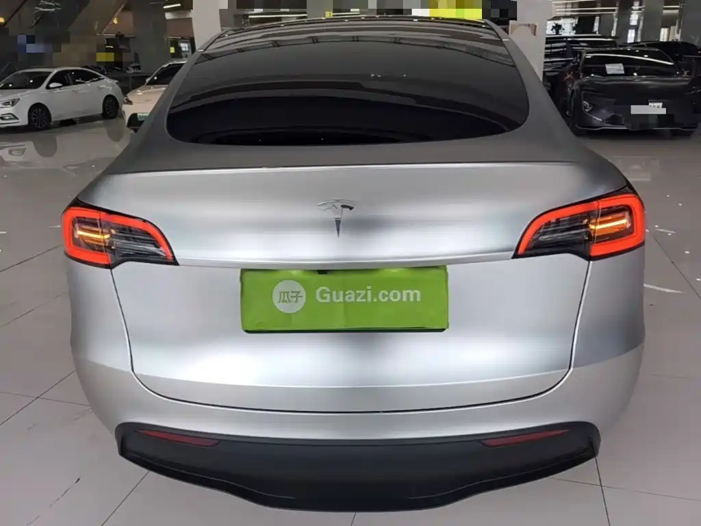 Tesla Model Y — фото 6