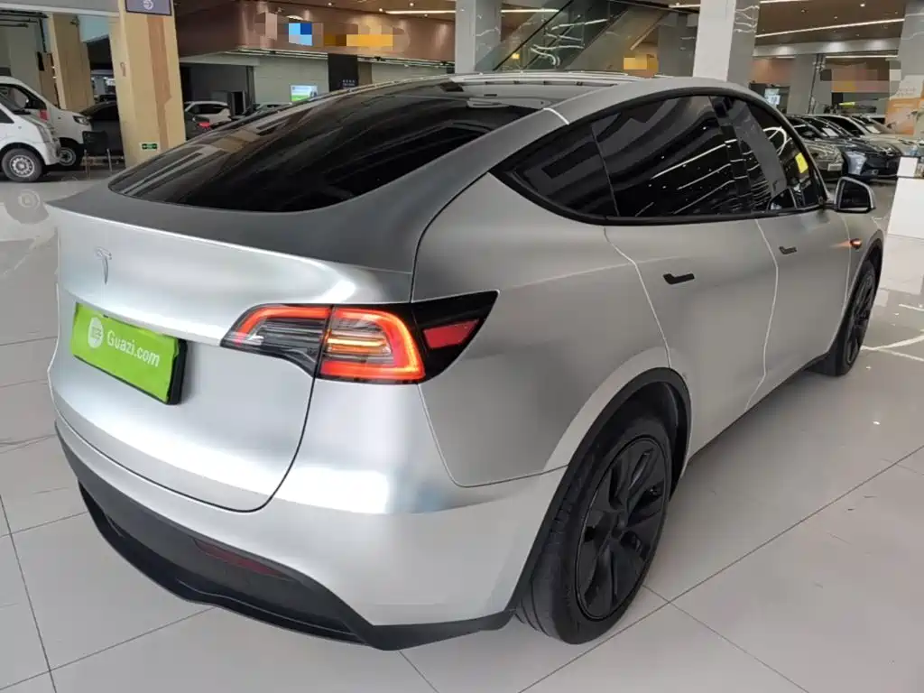 Tesla Model Y — фото 7