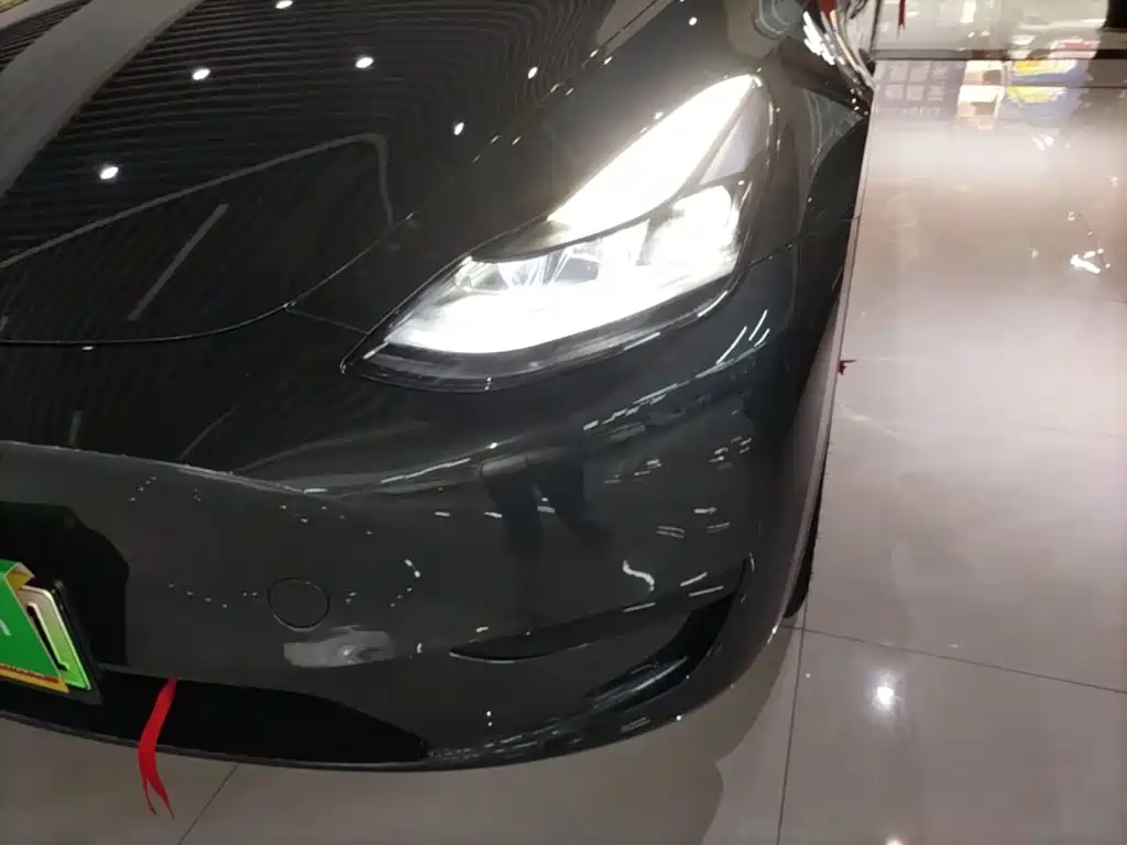 Tesla Model Y — фото 24