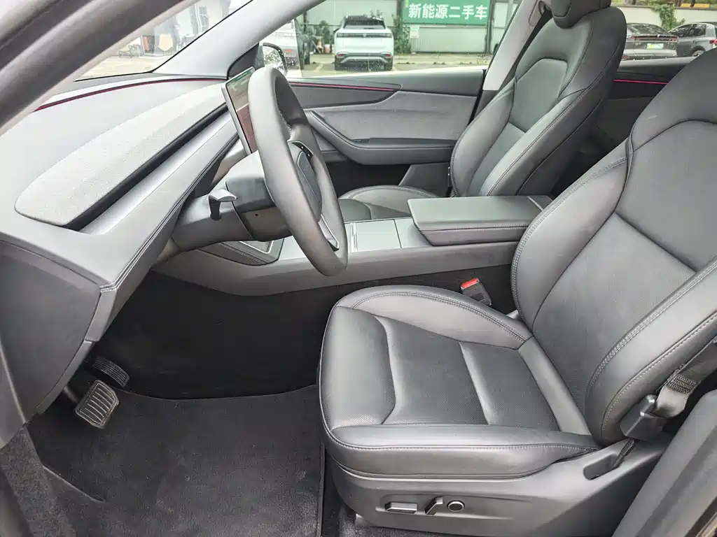 Tesla Model Y — фото 7