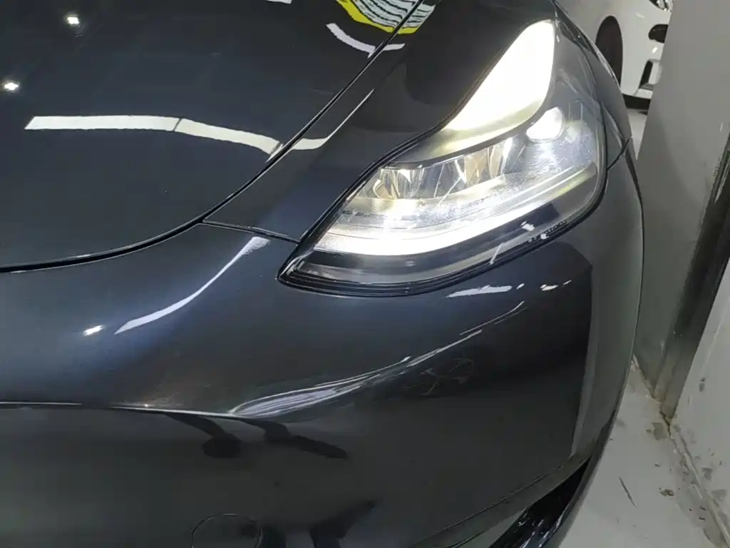 Tesla Model Y — фото 24