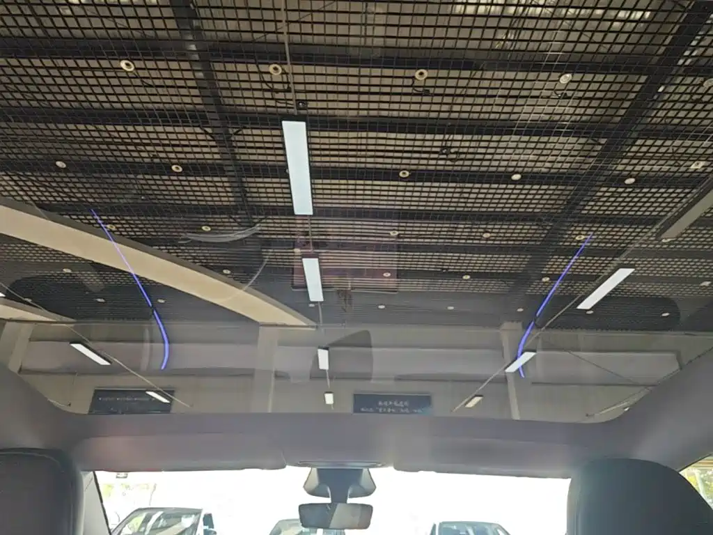 Tesla Model Y — фото 18
