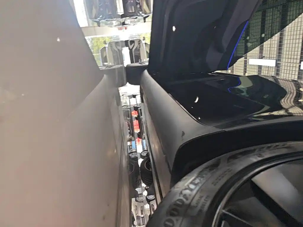 Tesla Model Y — фото 22
