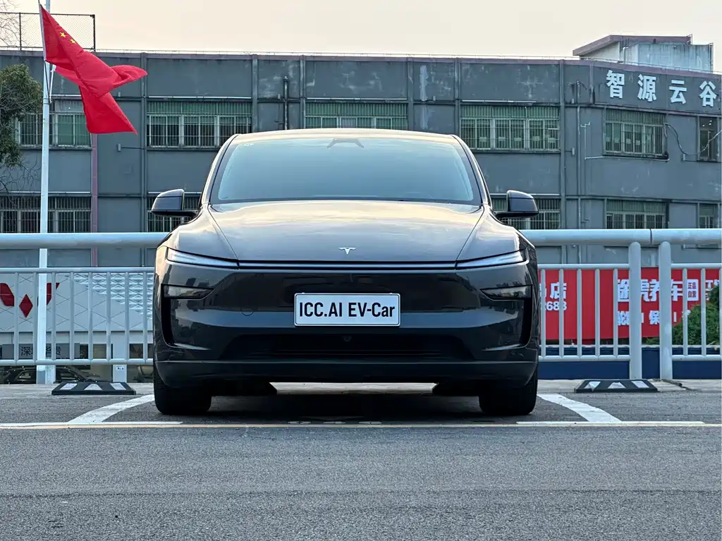 Tesla Model Y — фото 2
