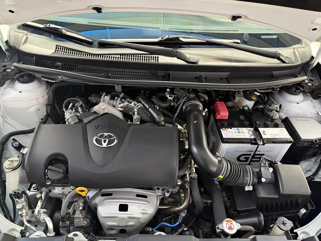 Toyota Yaris L — фото 23