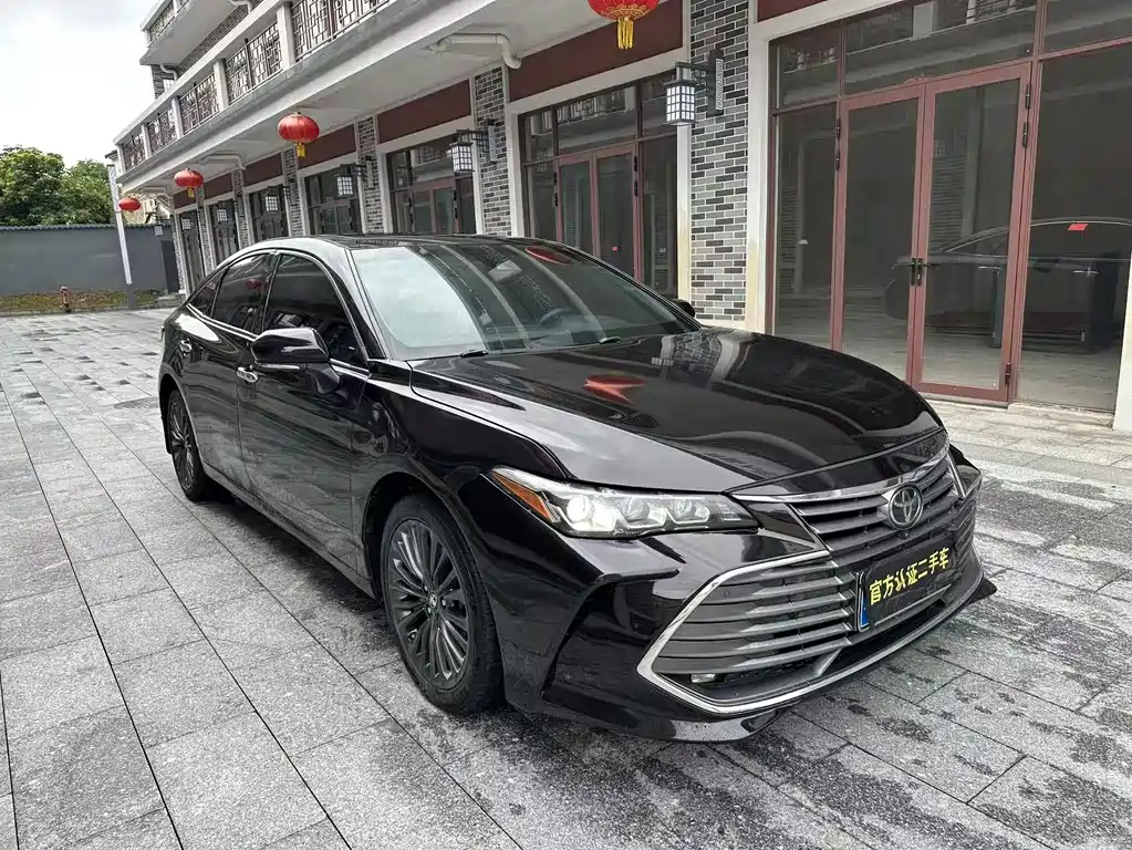 Toyota Avalon — фото 3