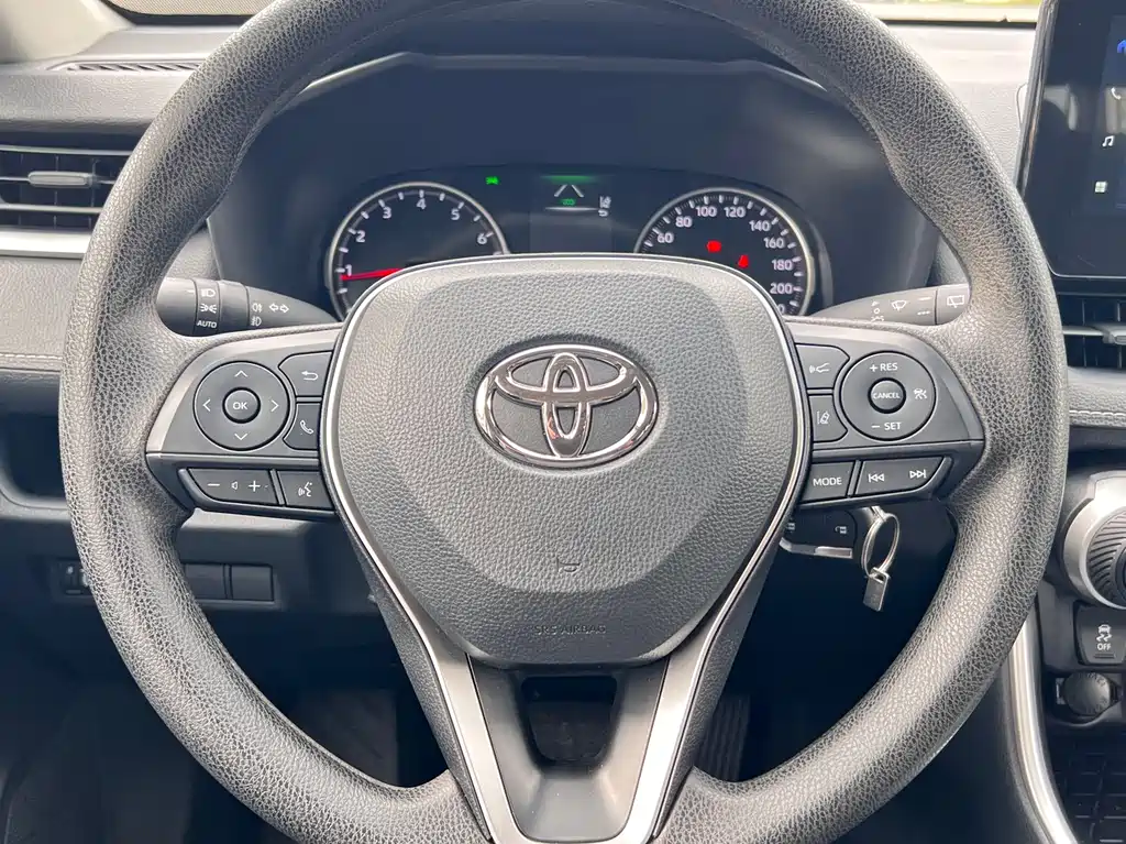 Toyota Wildlander — фото 11