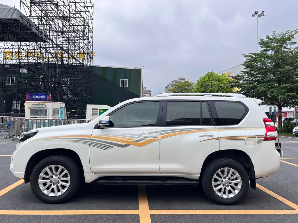 Toyota Prado (Import) — фото 2