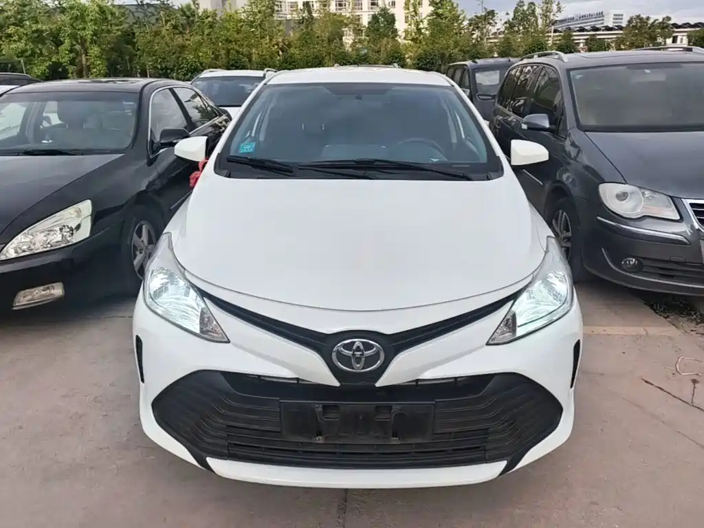Toyota Vios — фото 3