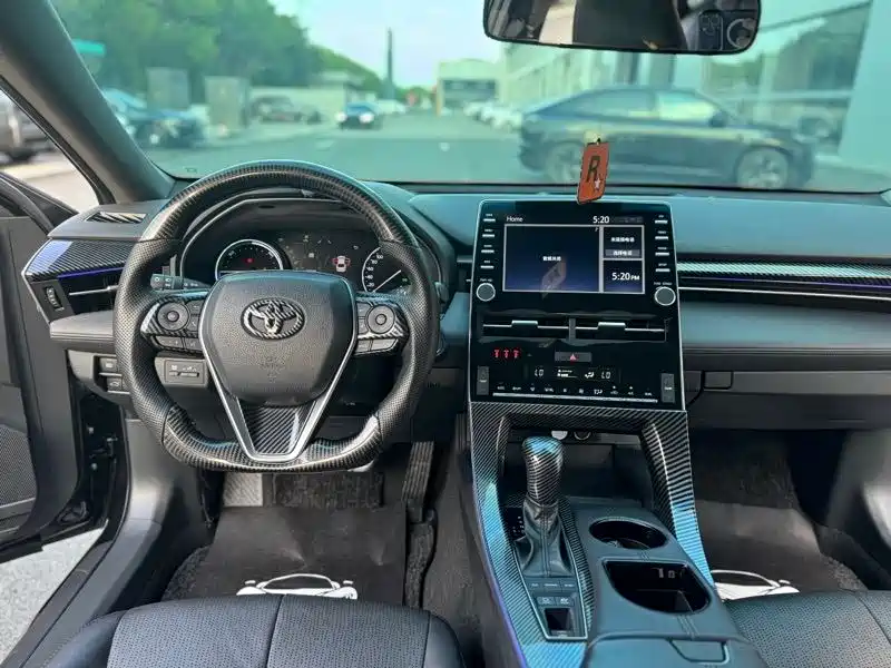 Toyota Avalon — фото 4