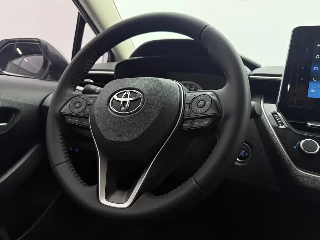 Toyota Corolla — фото 14