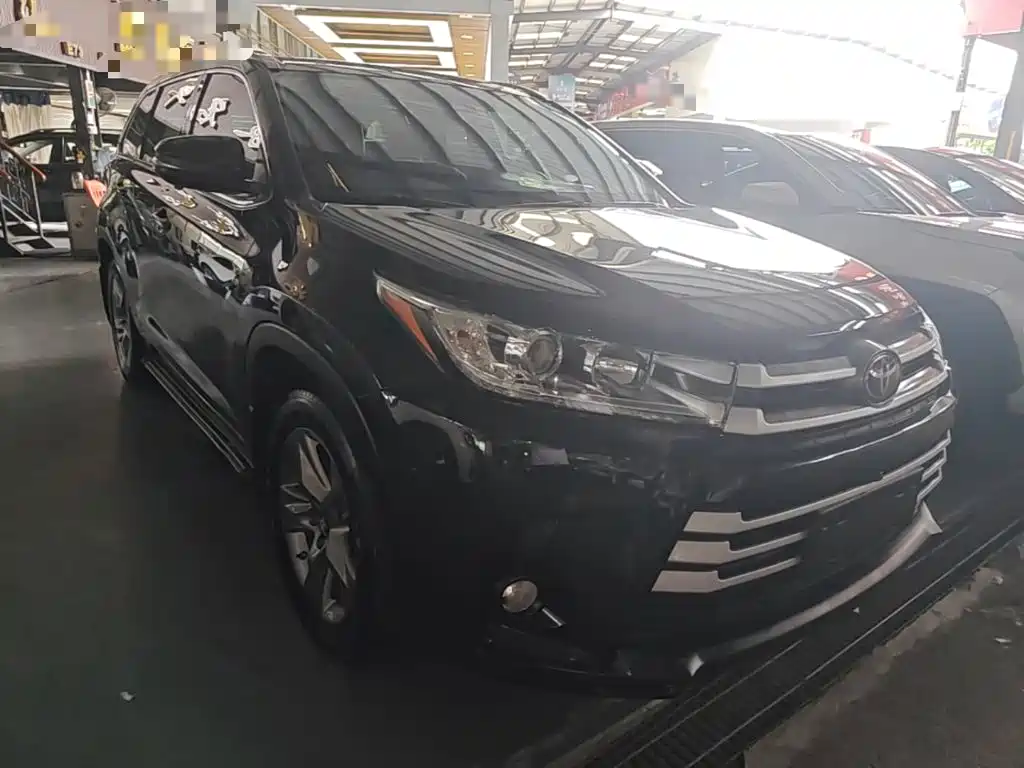 Toyota Highlander — фото 4