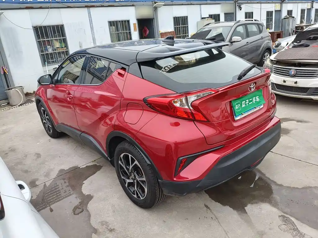 Toyota C-HR — фото 5