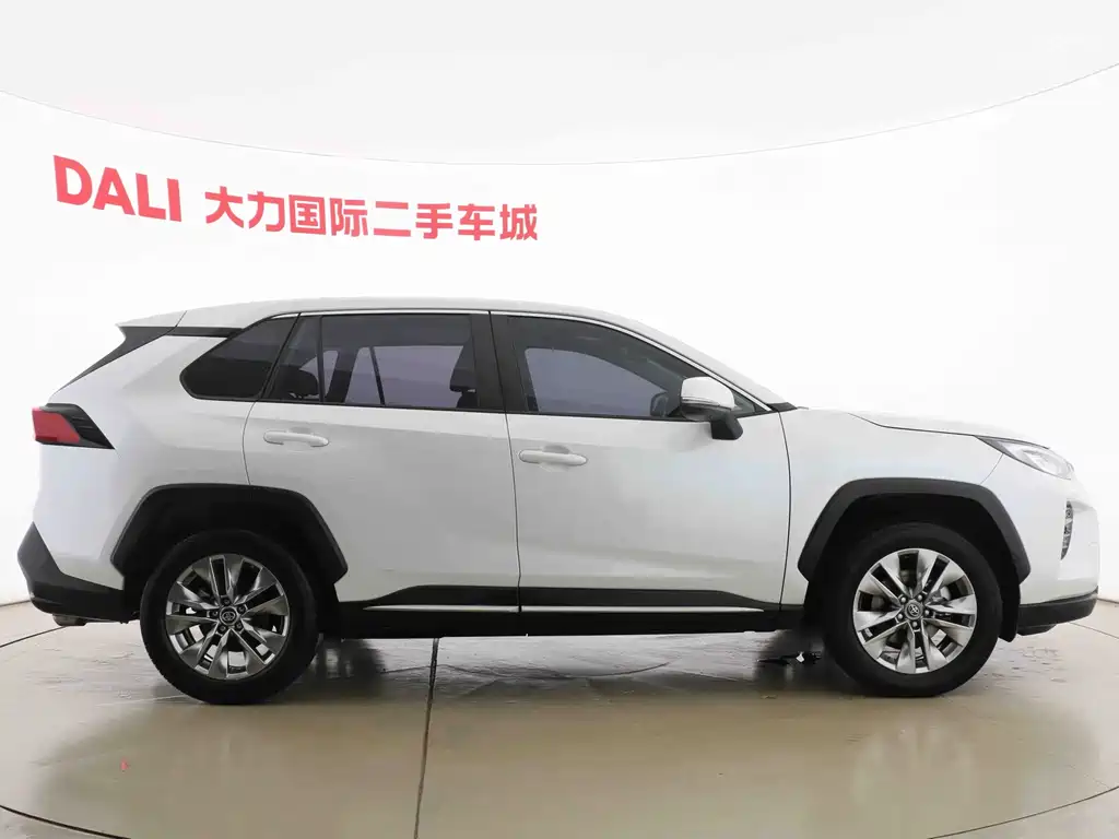 Toyota Wildlander — фото 4