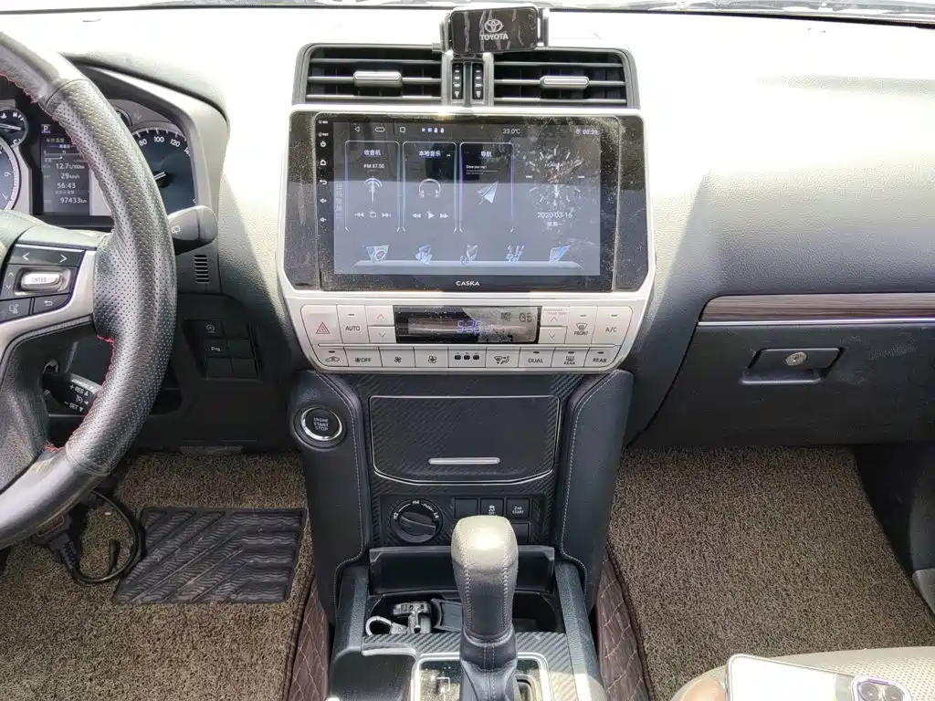 Toyota Prado — фото 9
