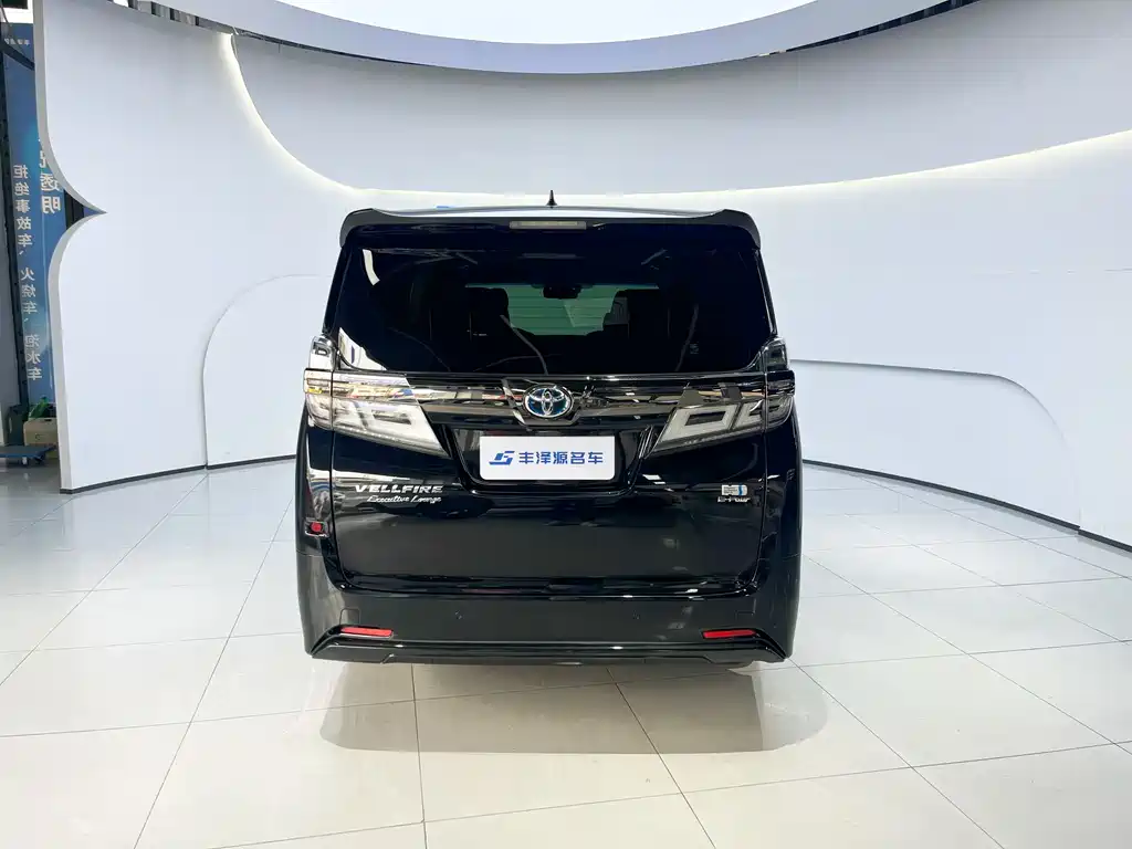 Toyota Vellfire — фото 11