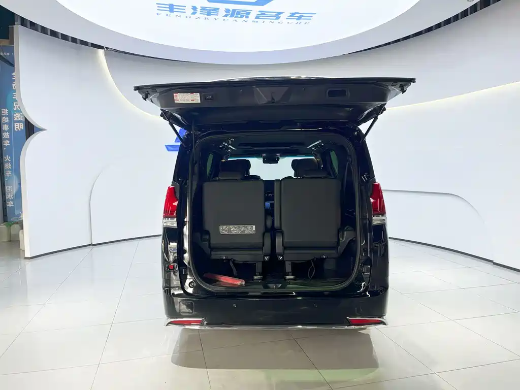 Toyota Vellfire — фото 5