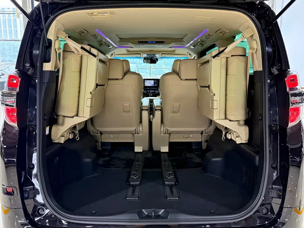 Toyota Vellfire — фото 22