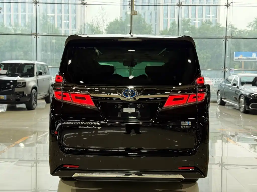 Toyota Vellfire — фото 25