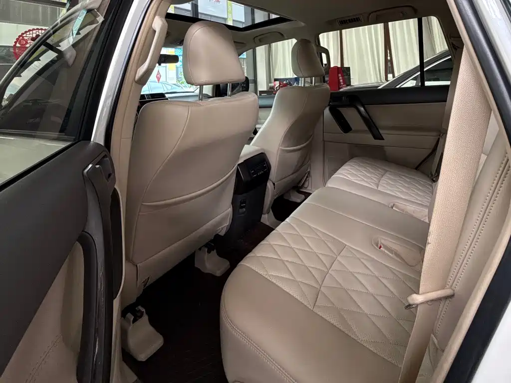 Toyota Prado (Import) — фото 18