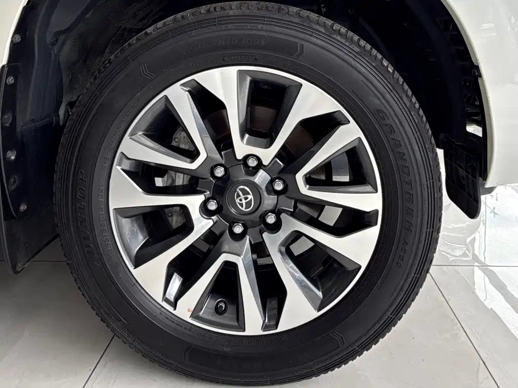 Toyota Prado (Import) — фото 5