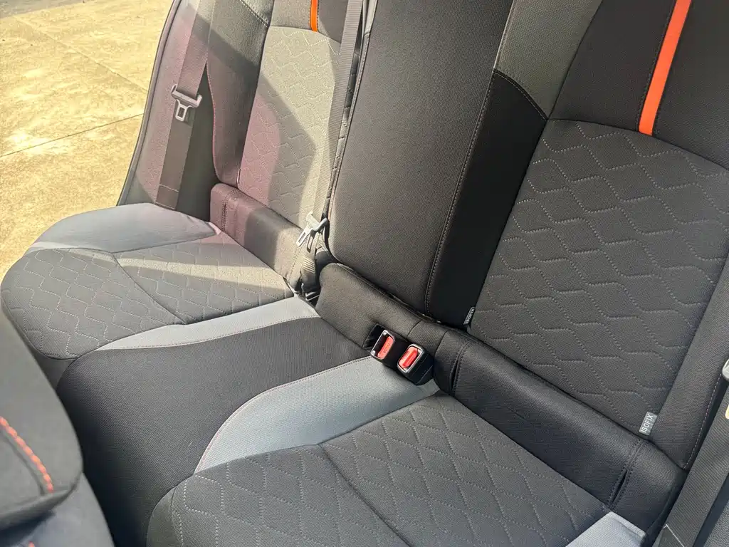 Toyota Corolla — фото 14