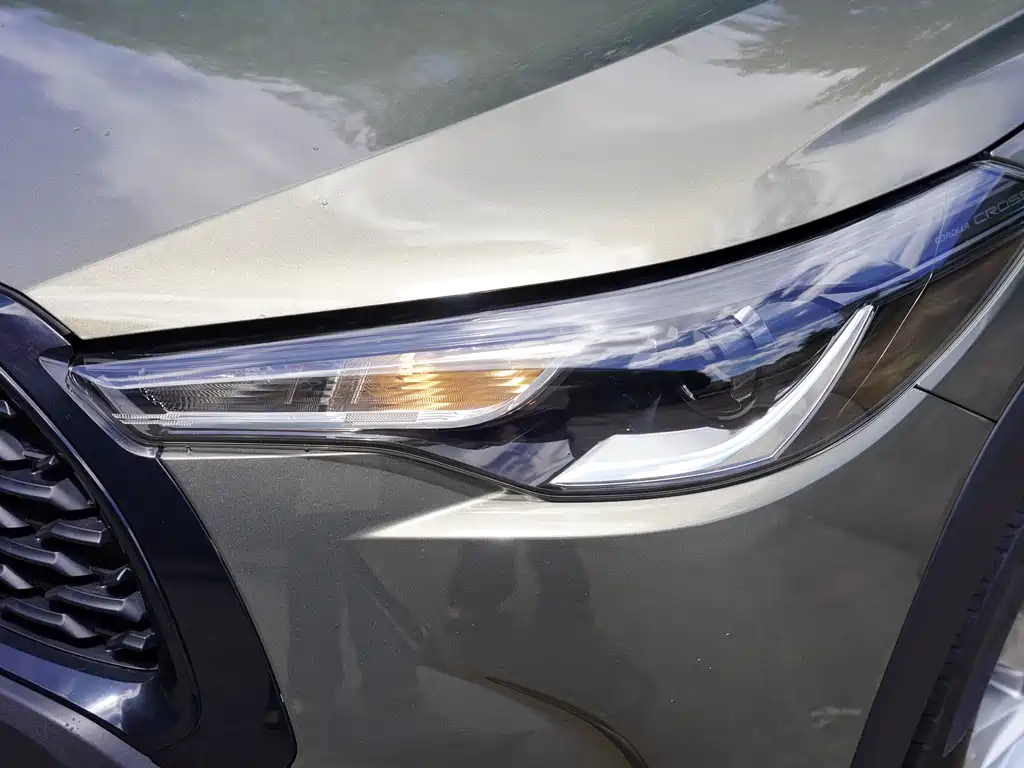 Toyota Corolla Cross — фото 11