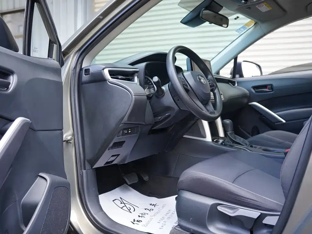 Toyota Corolla Cross — фото 14