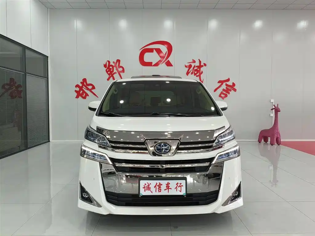 Toyota Vellfire — фото 2