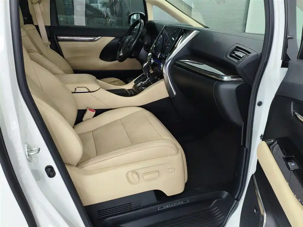 Toyota Vellfire — фото 14