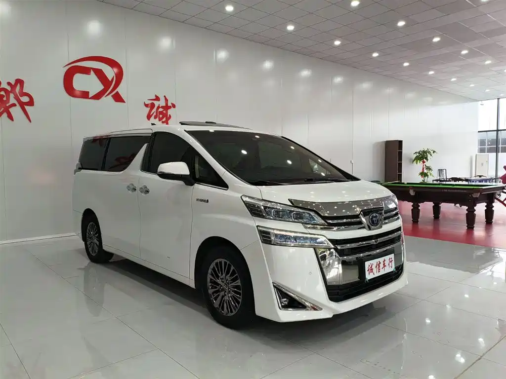 Toyota Vellfire — фото 3
