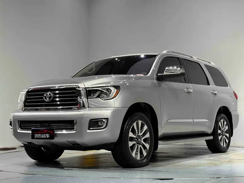 Toyota Sequoia — фото 2