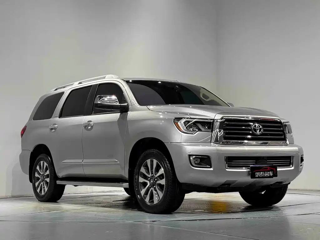 Toyota Sequoia — фото 4