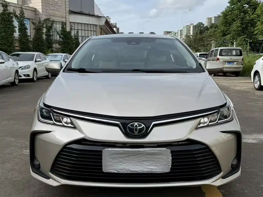 Toyota Corolla — фото 3