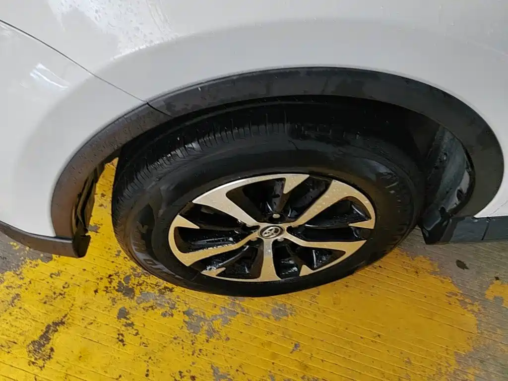 Toyota RAV4 — фото 23