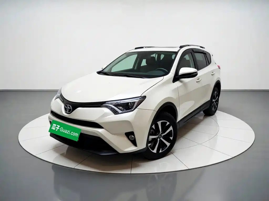 Toyota RAV4 — фото 2