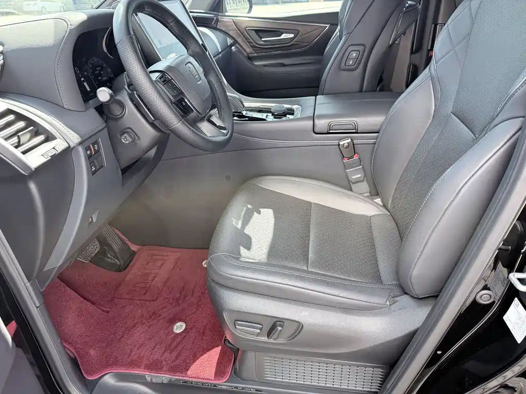 Toyota Vellfire — фото 9