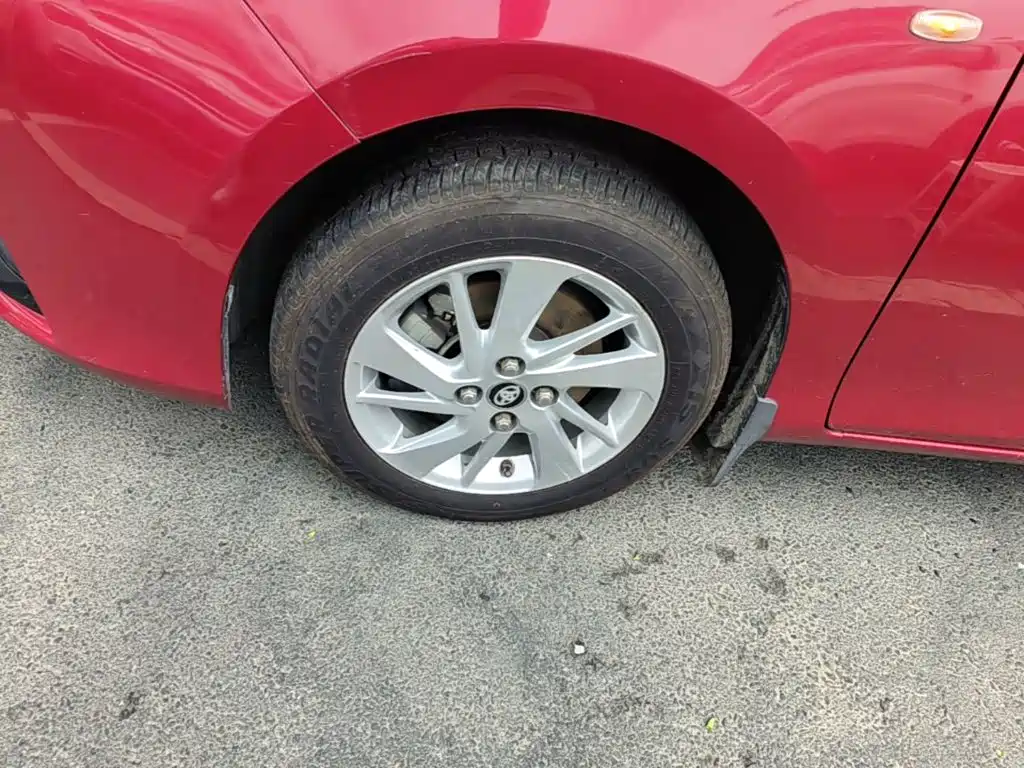 Toyota Yaris L — фото 23