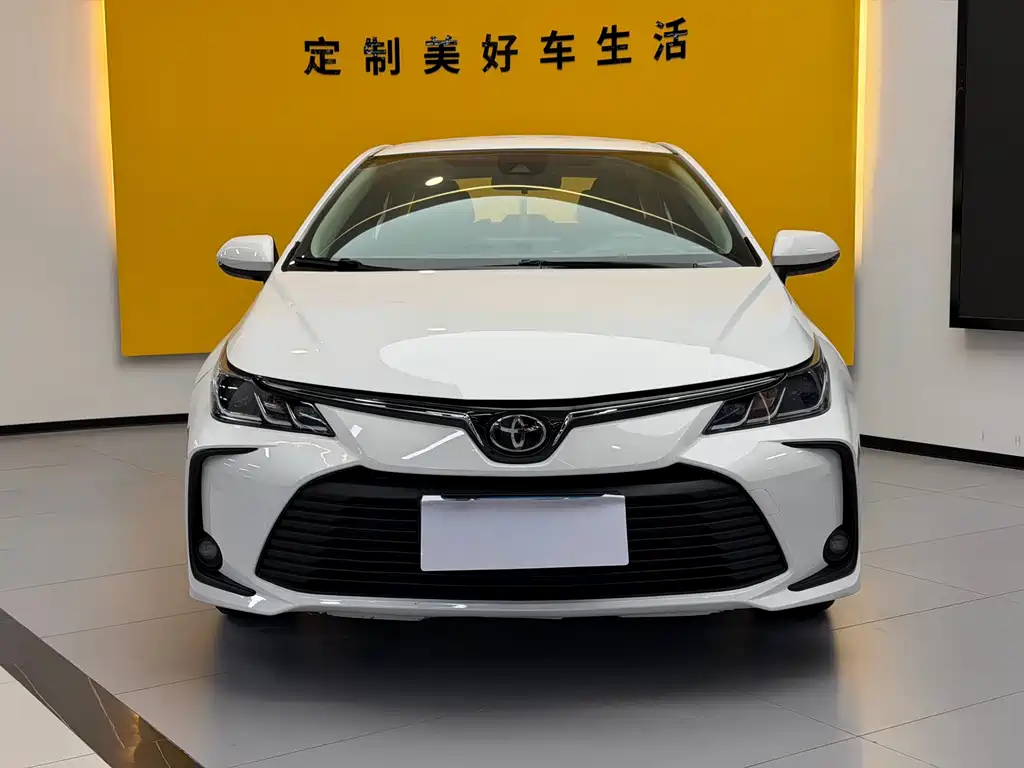 Toyota Corolla — фото 2