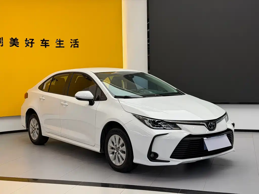 Toyota Corolla — фото 3