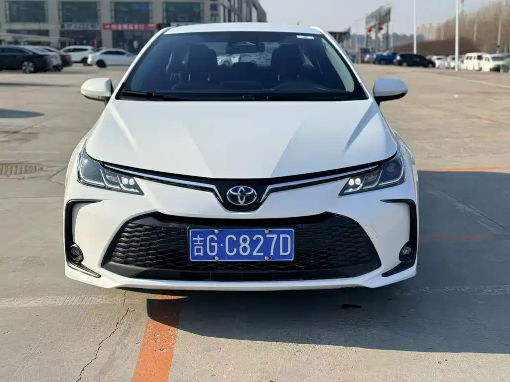 Toyota Corolla — фото 2