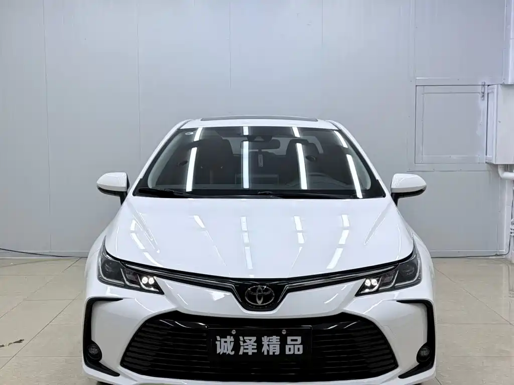 Toyota Corolla — фото 2