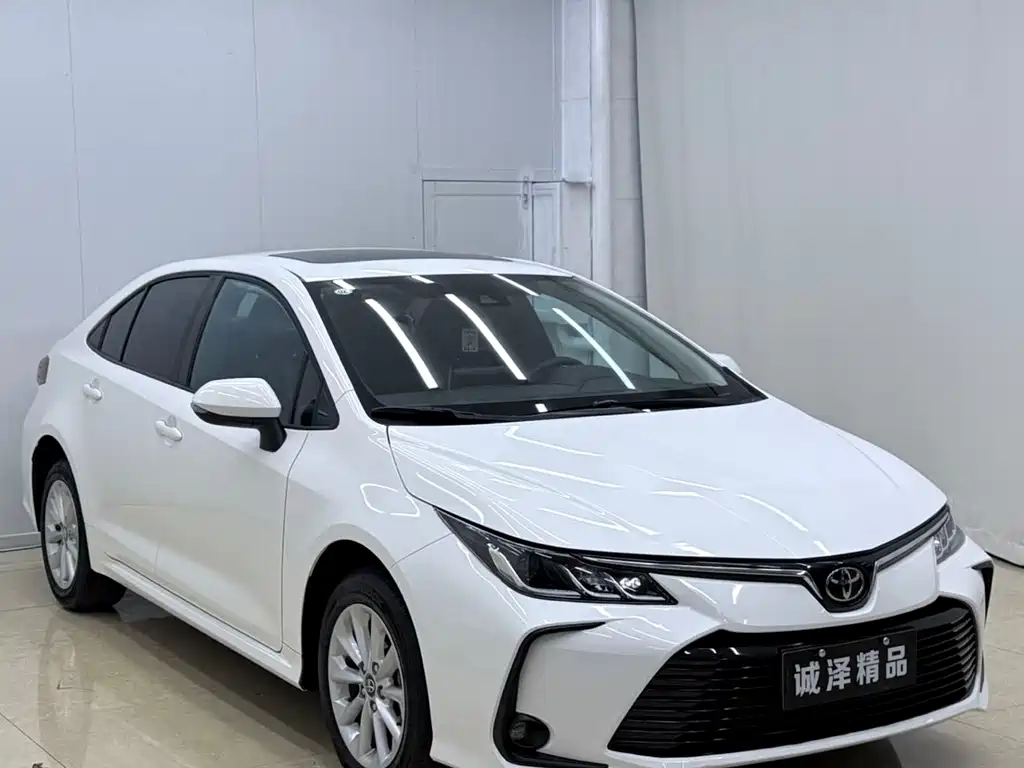 Toyota Corolla — фото 3