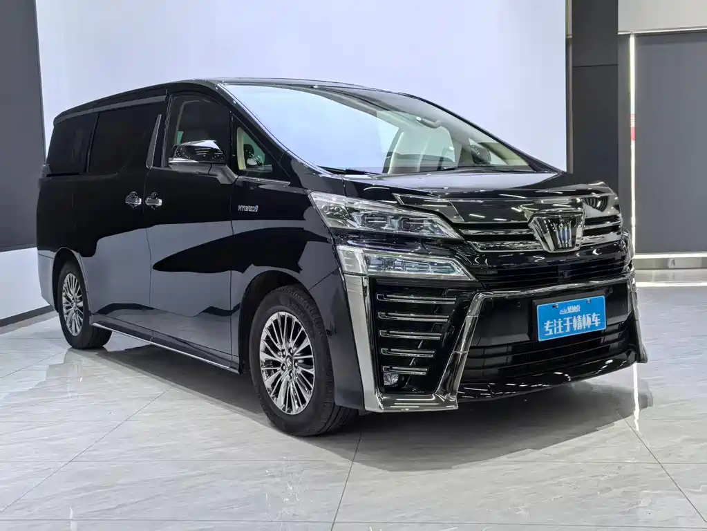 Toyota Vellfire — фото 2