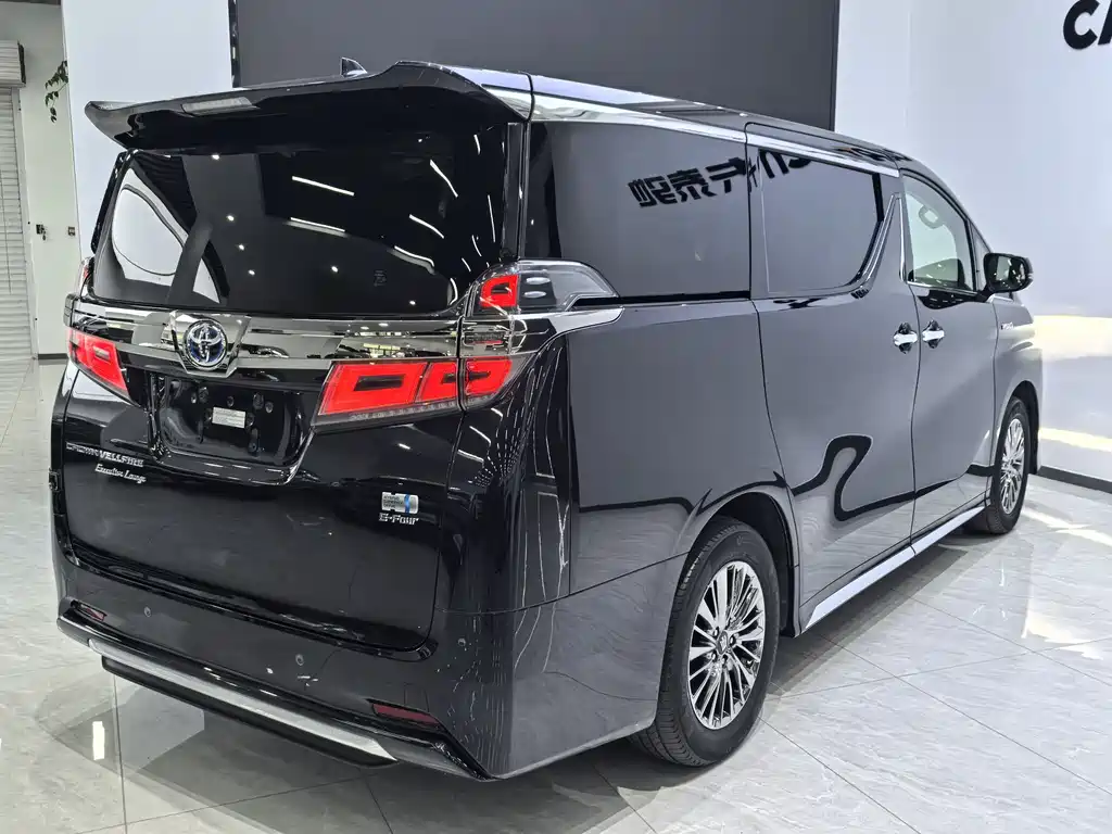 Toyota Vellfire — фото 9
