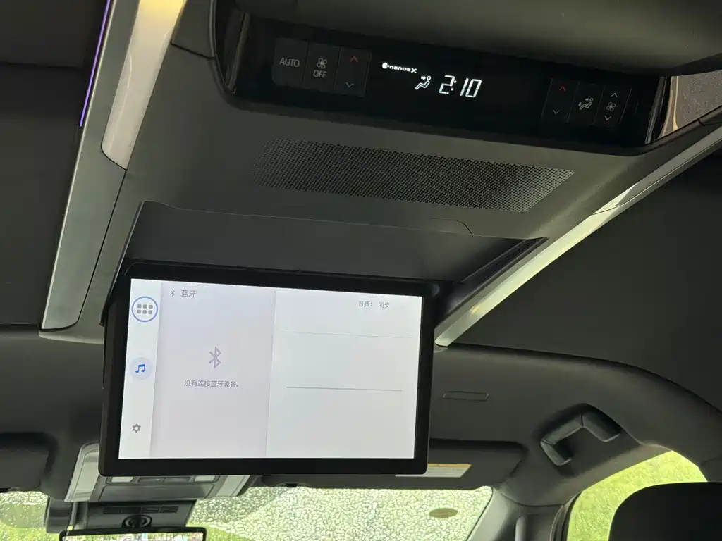 Toyota Vellfire — фото 17