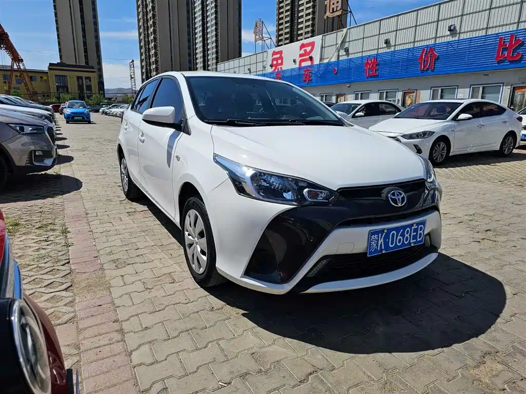 Toyota Yaris L — фото 6