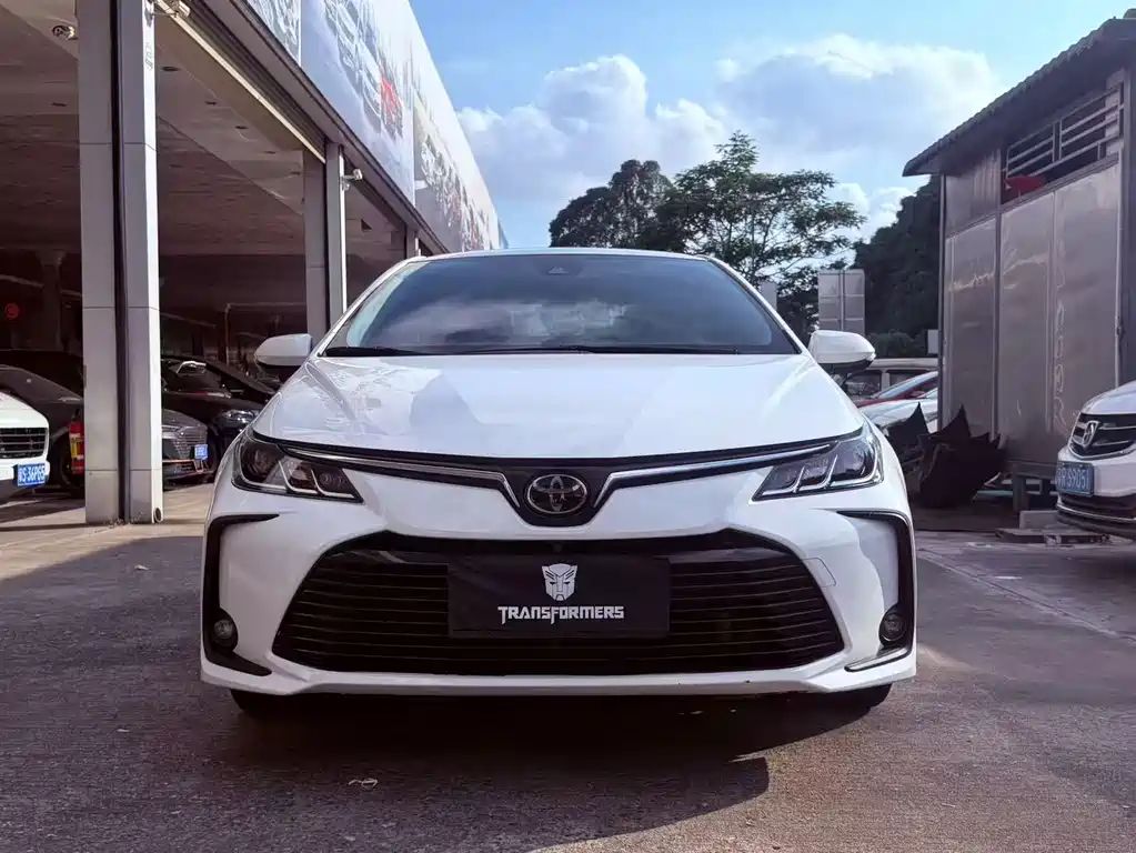 Toyota Corolla — фото 2